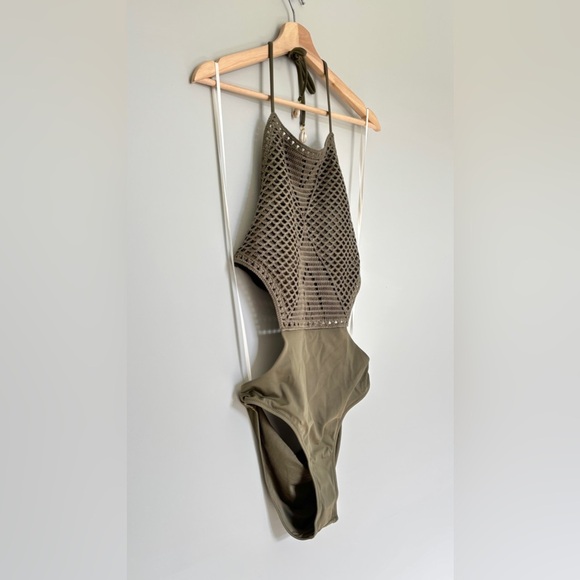 Aerie‎ Size Medium Swimsuit One Piece Crochet Top Halter Open Sides Olive Green - Picture 6 of 13